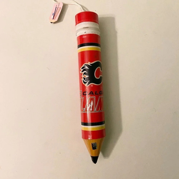 Calgary Flames NHL Logo Pencil Shaped Pencil  Case - Picture 1 of 15
